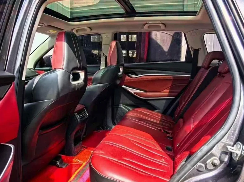 长安汽车CS75 后面外观一