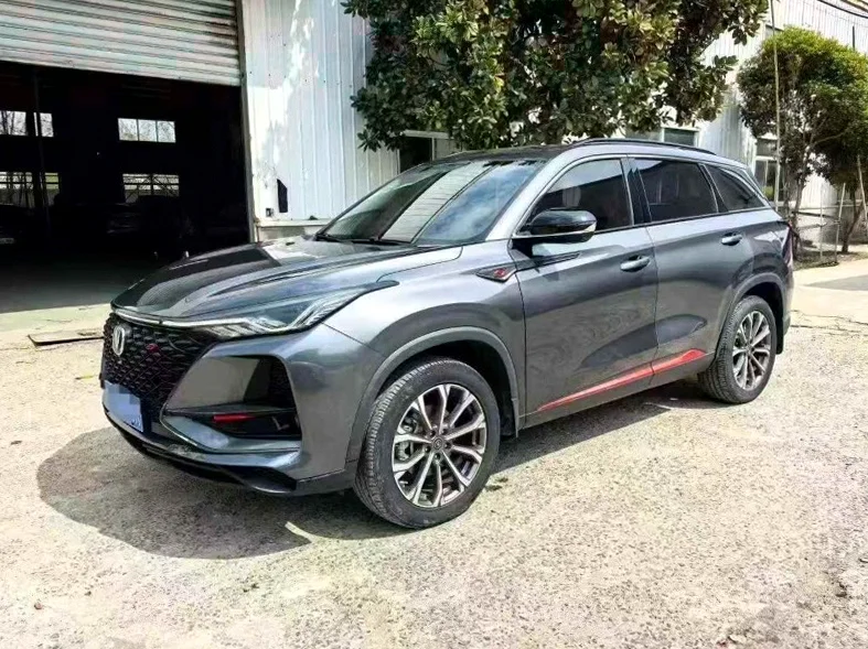 长安汽车CS75 正面外观二