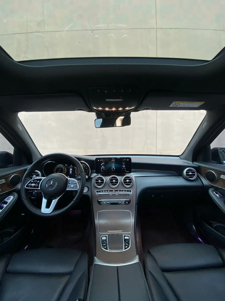 奔驰GLC 正面外观三