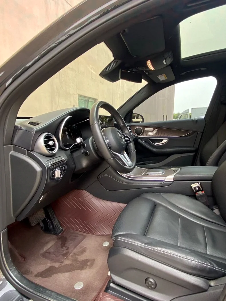 奔驰GLC 内饰前排