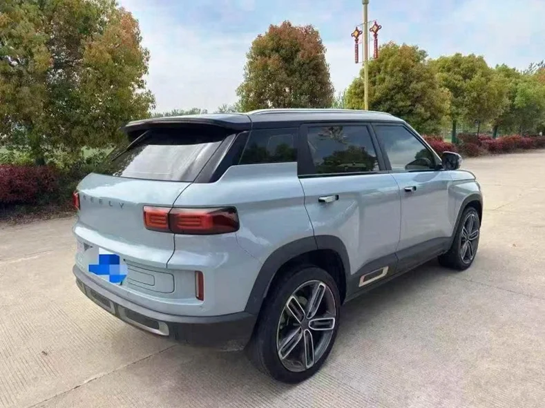 吉利icon 内饰后排