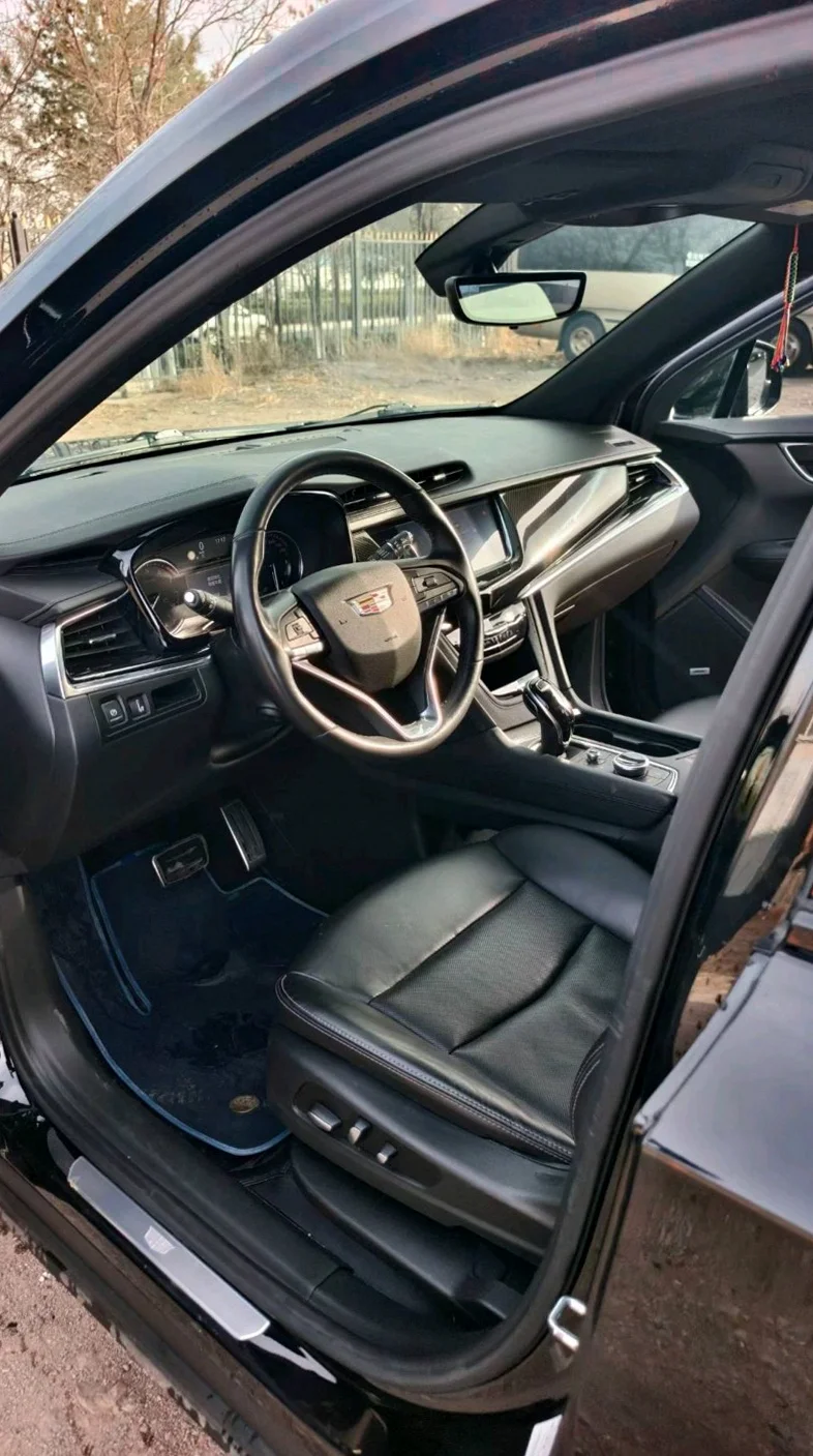 凯迪拉克XT6 内饰前排