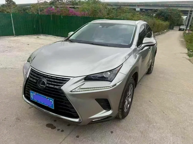 雷克萨斯NX 正面外观三