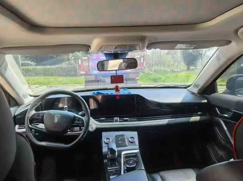 奔腾B70 后面外观一