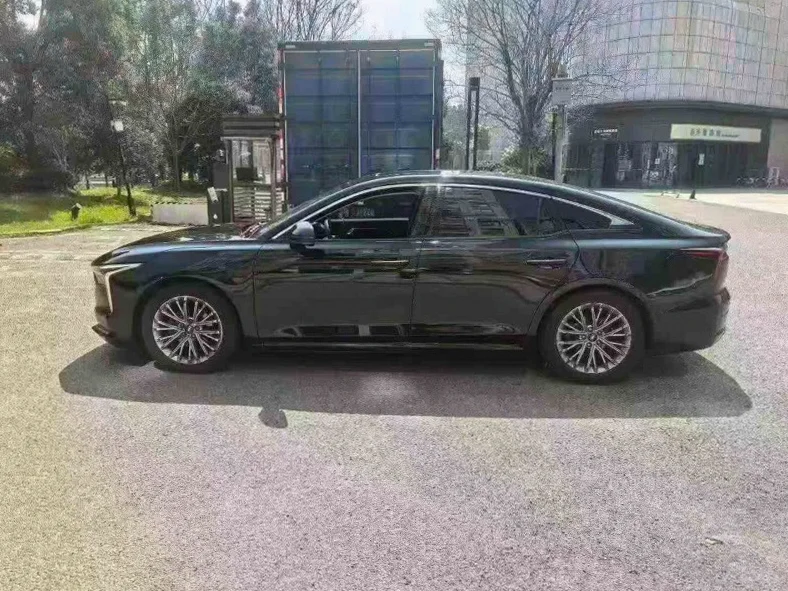 奔腾B70 后面外观三