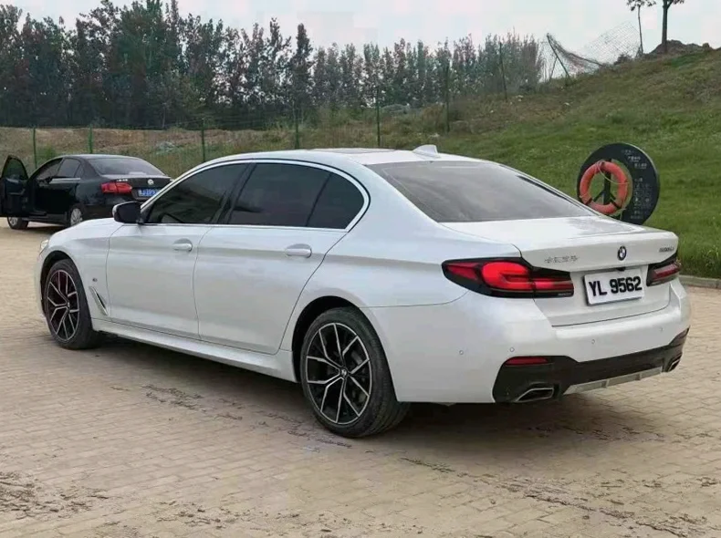 宝马5系 正面外观三