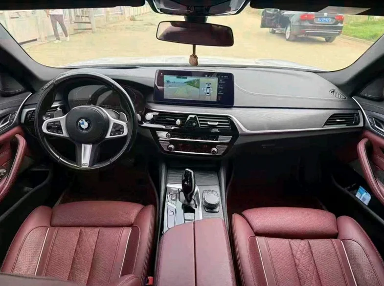 宝马5系 后面外观二