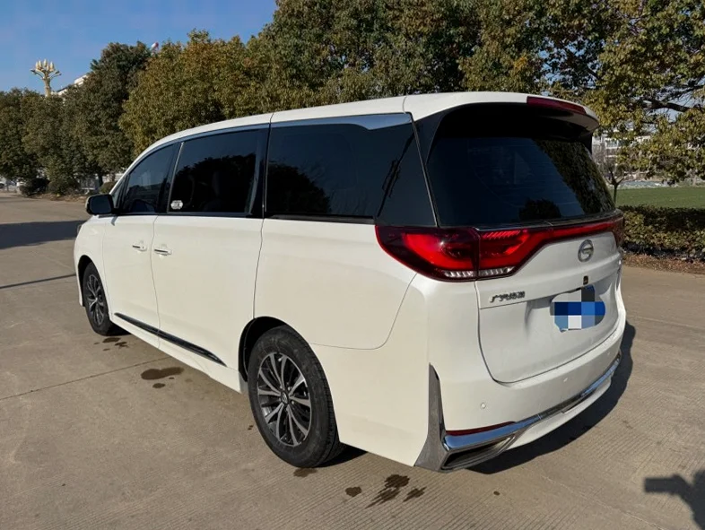 传祺M8 后面外观二