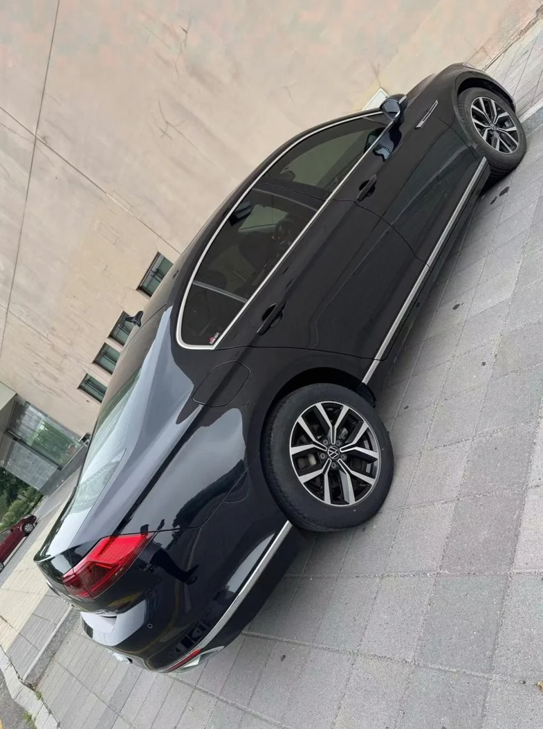 大众迈腾 内饰前排