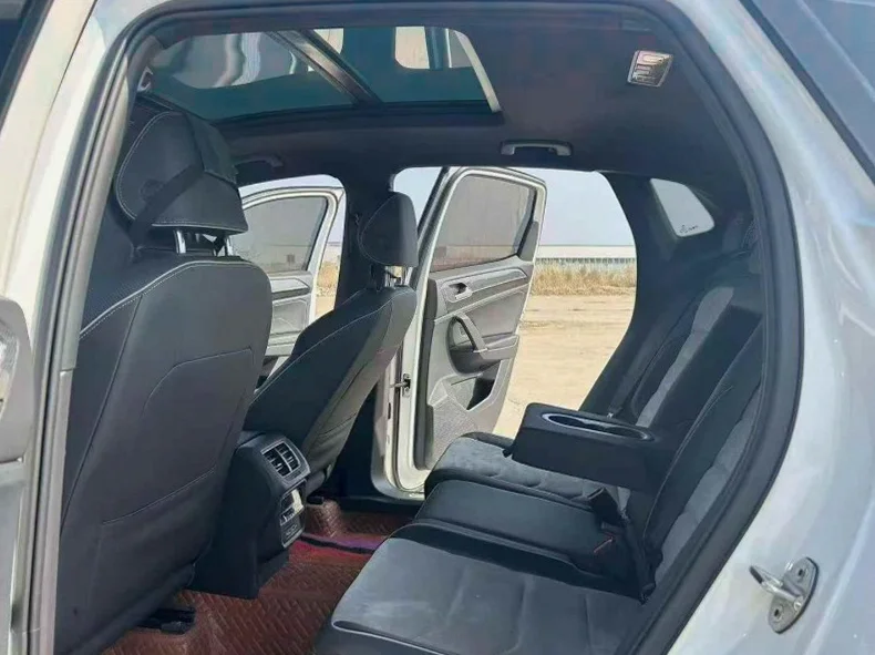 大众探岳 后面外观二