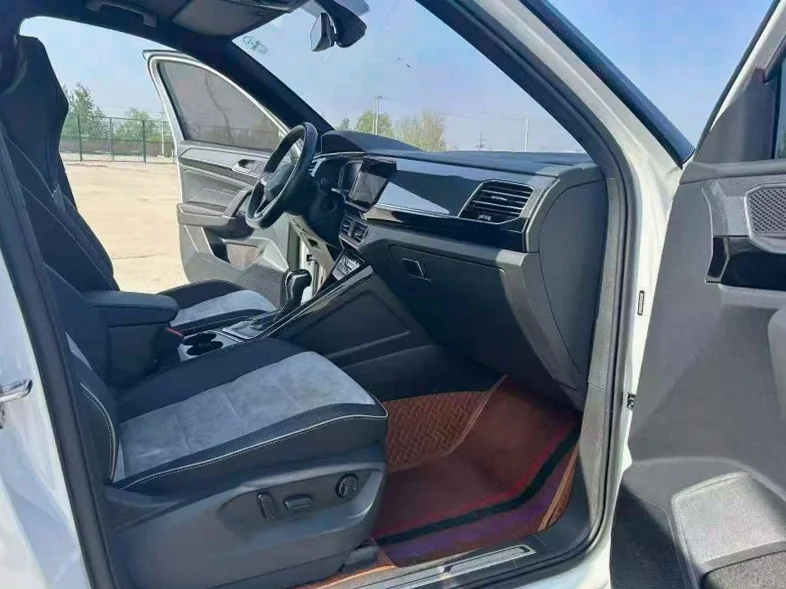 大众探岳 后面外观一