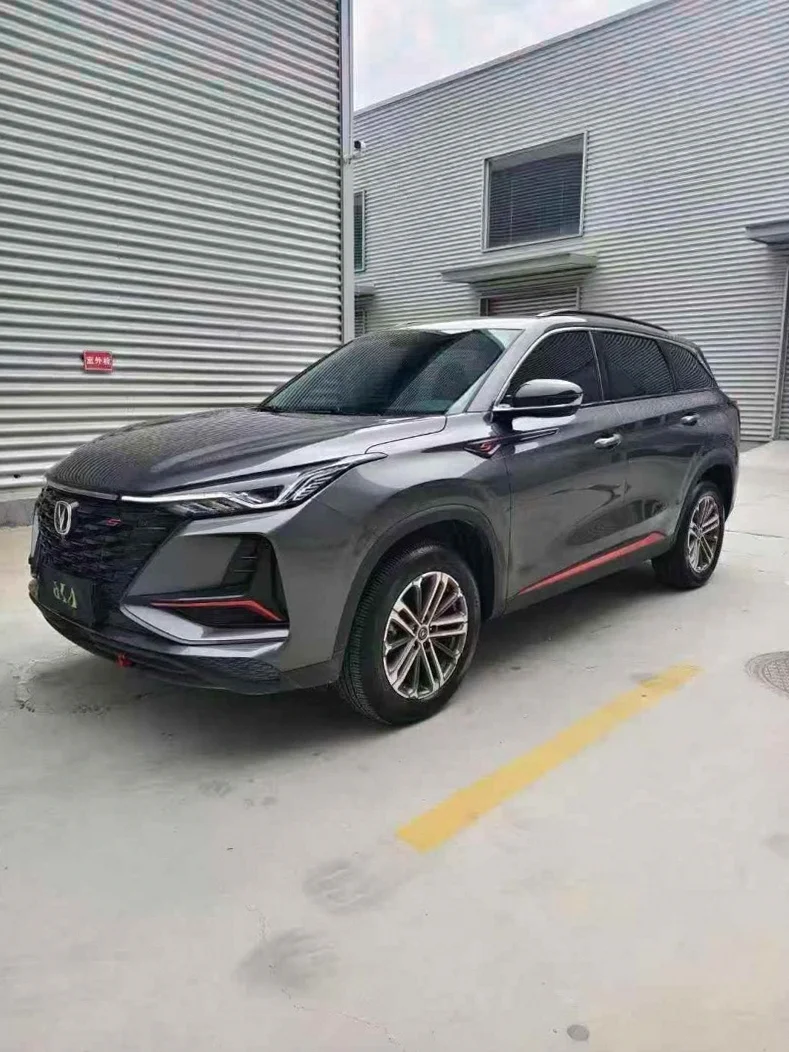 长安汽车CS75 正面外观二