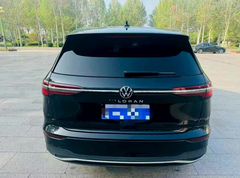 大众威然 内饰后排