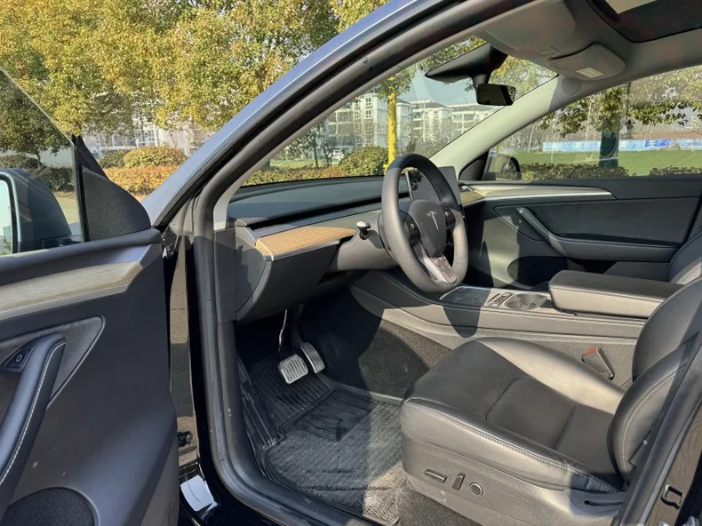 特斯拉MODEL 后面外观三