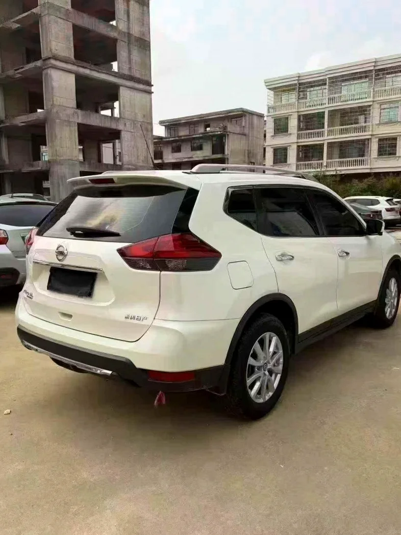 日产奇骏 内饰后排