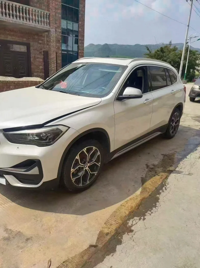 X1宝马 正面外观二