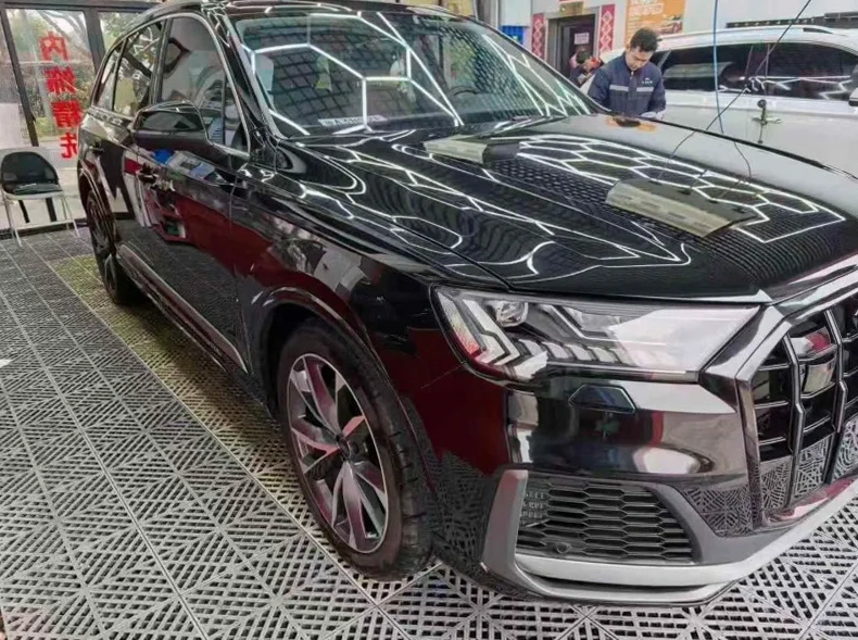 奥迪Q7 正面外观二