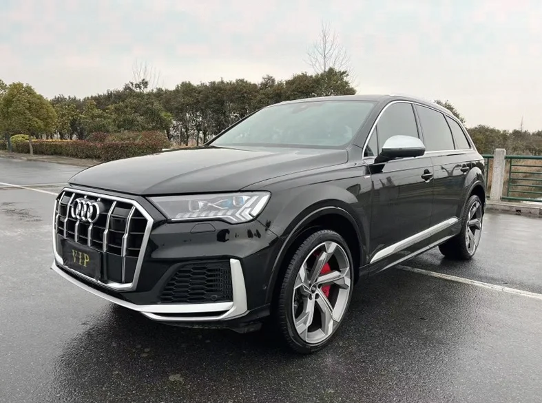 奥迪Q7 正面外观三