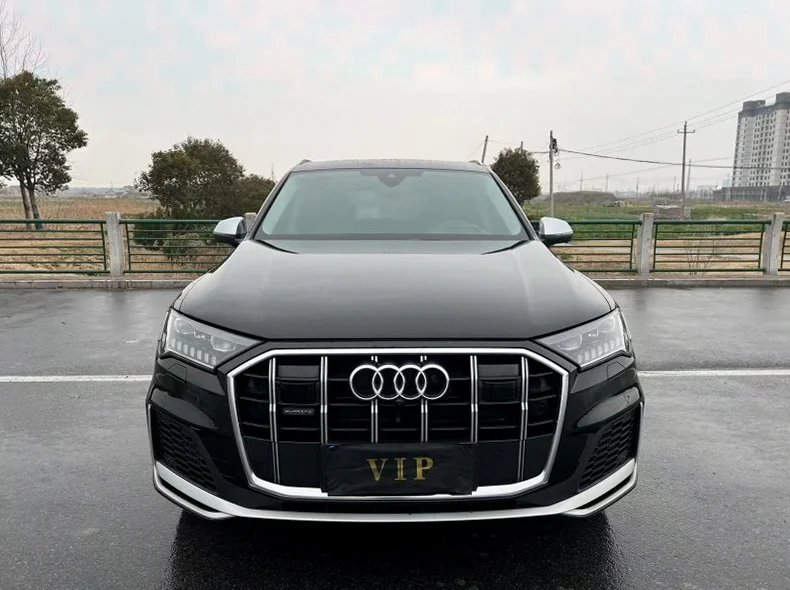 23年奥迪Q7 3.0T尊贵型