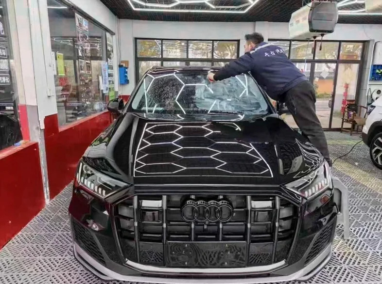 23年奥迪Q7 55 TFSI S line 3.0T四驱