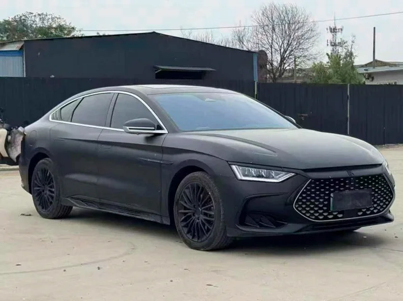 比亚迪汉 正面外观三