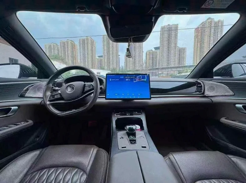 比亚迪汉 后面外观三