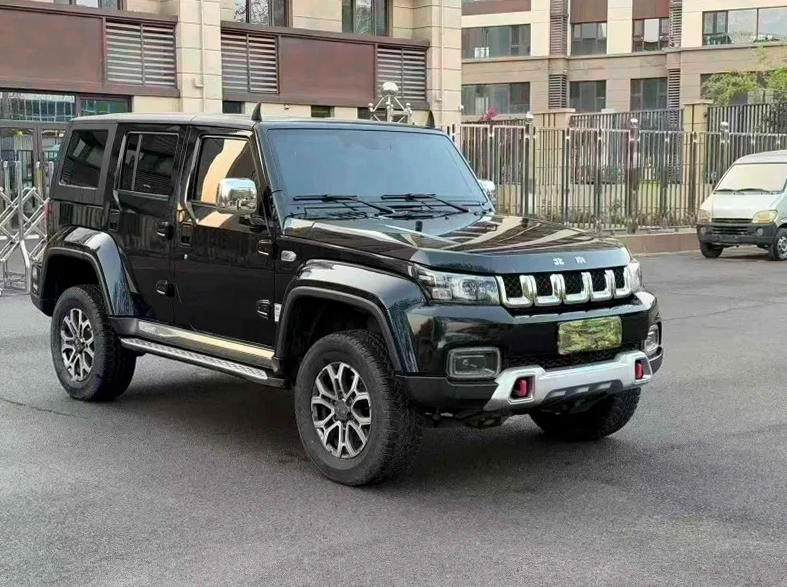 北京BJ40 正面外观三