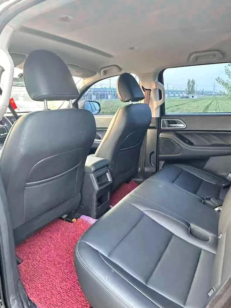 长城汽车炮 后面外观三