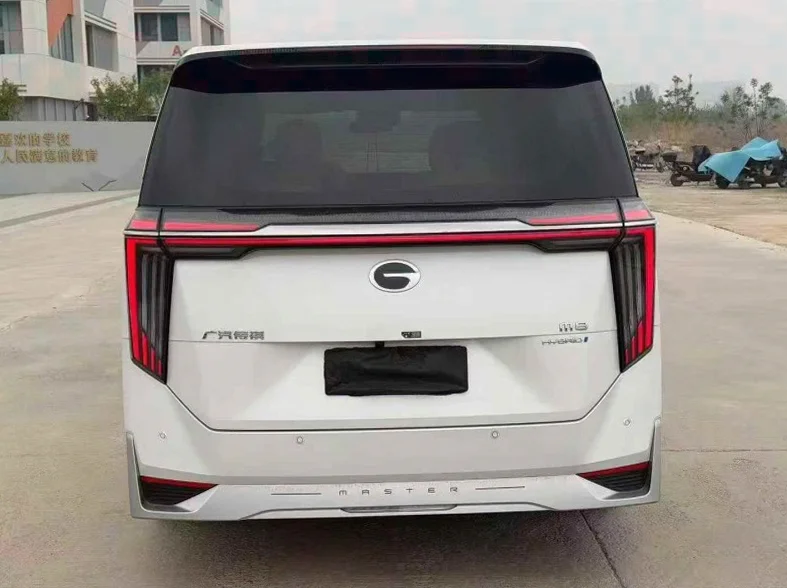 传祺M8 内饰前排