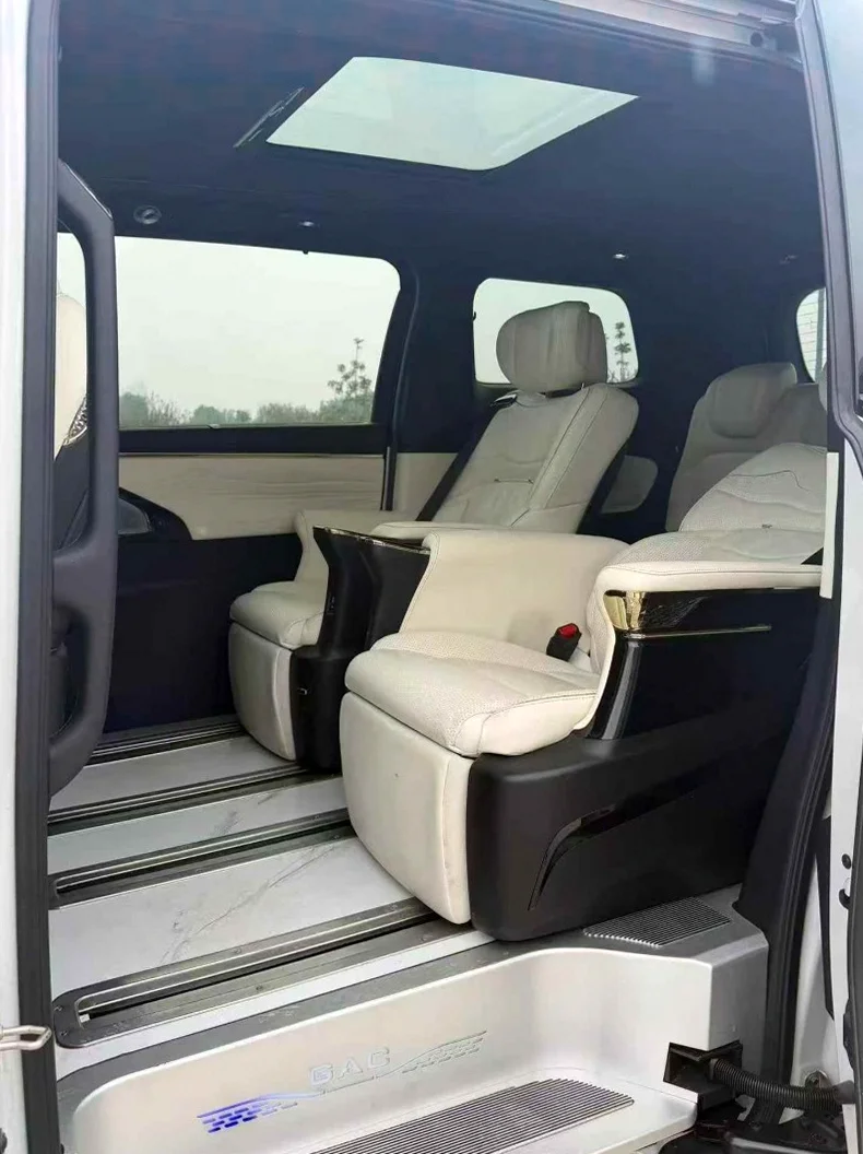 传祺M8 后面外观三