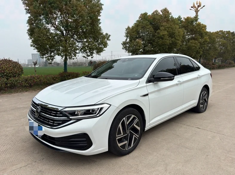 大众速腾 正面外观二