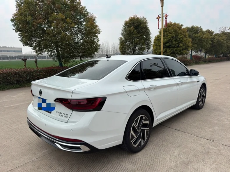 大众速腾 后面外观一