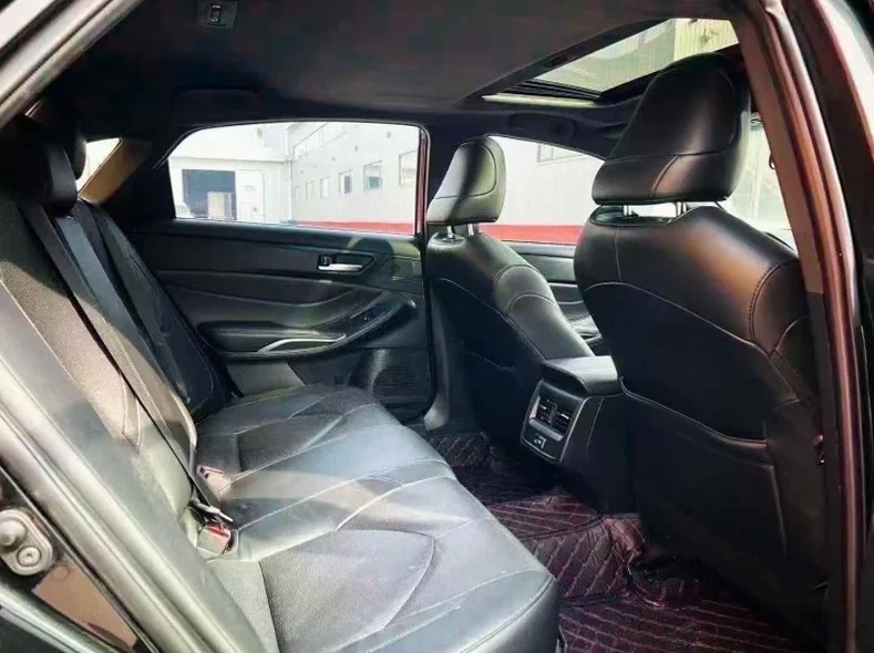 丰田亚洲龙 后面外观二