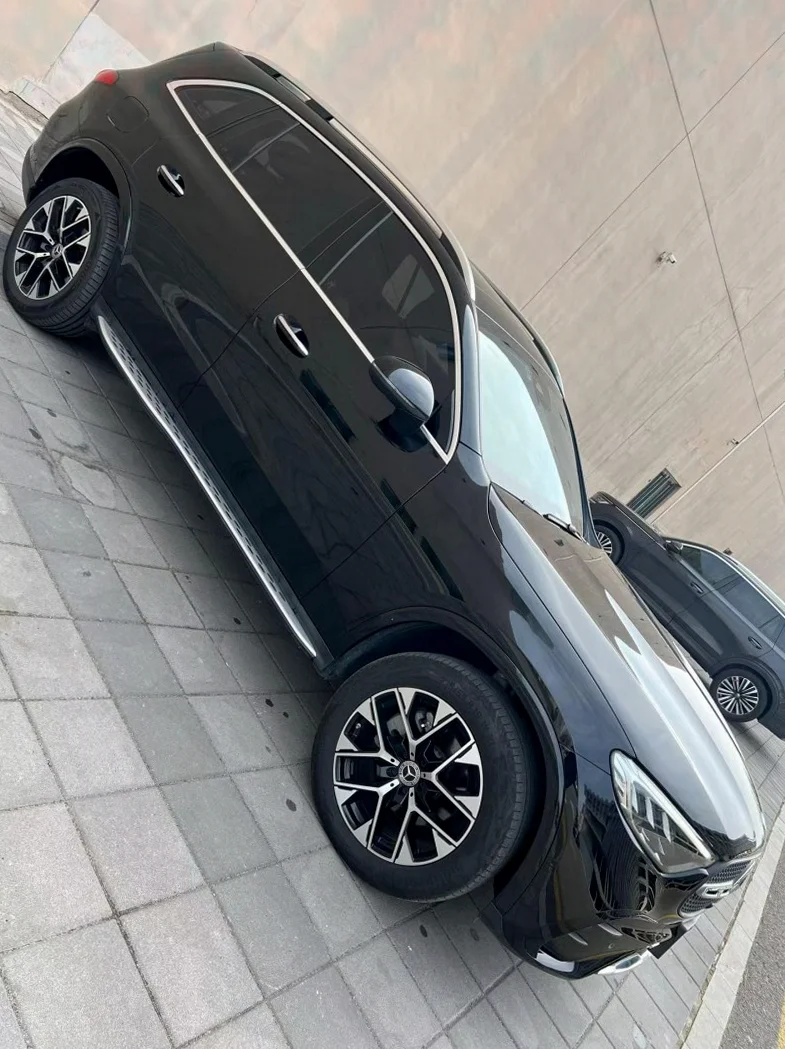 奔驰GLC 正面外观二