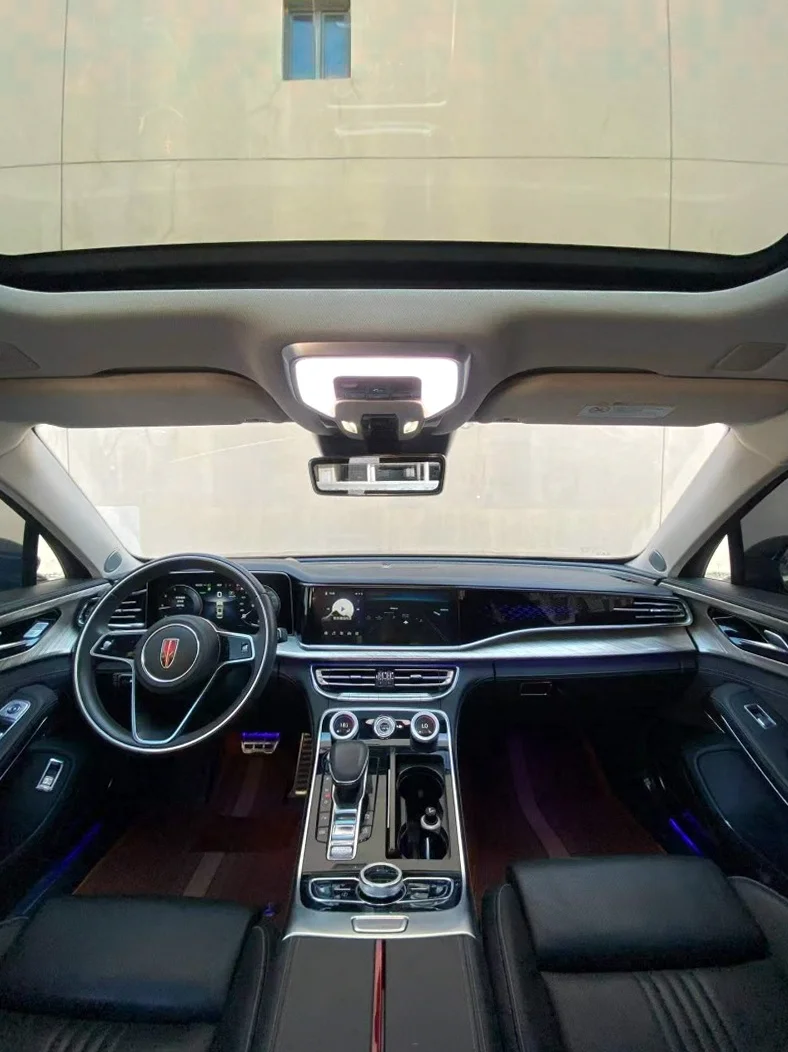 红旗H9 后面外观三