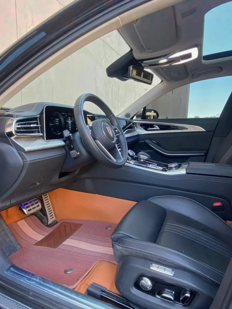 红旗H9 后面外观二