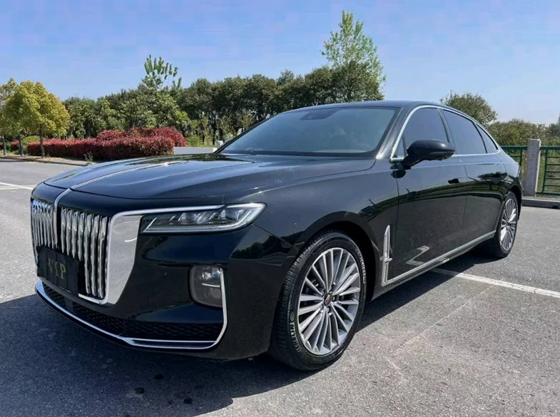 红旗H9 内饰前排