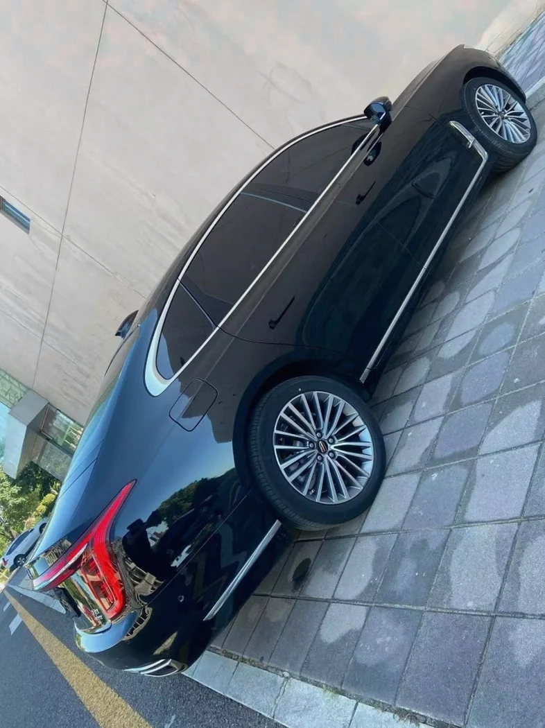 红旗H9 内饰后排