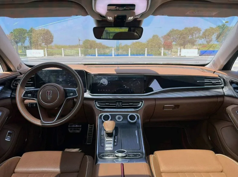 红旗H9 正面外观二