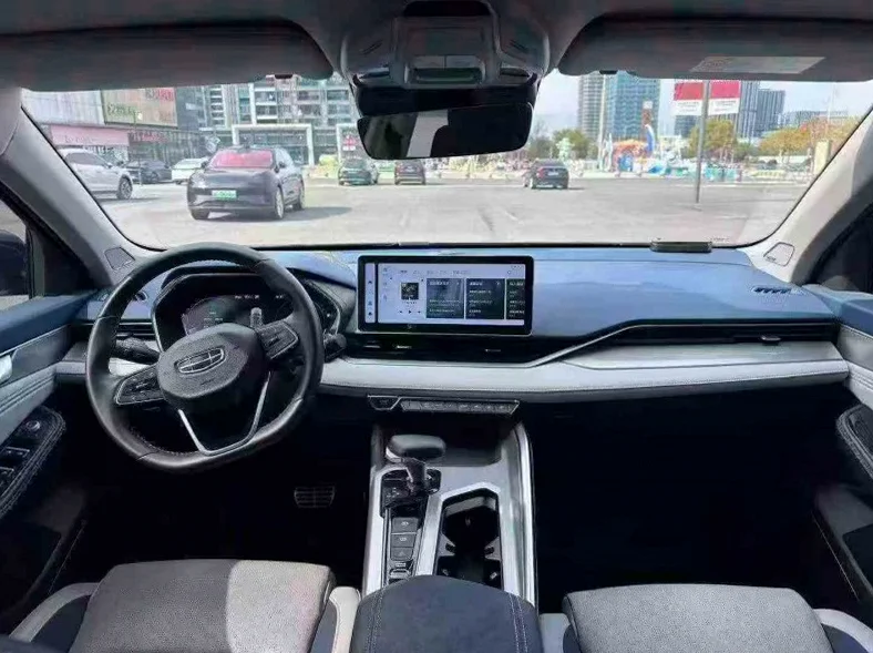 吉利星瑞 内饰前排