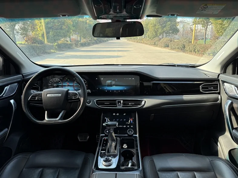 奇瑞捷途 驾驶室