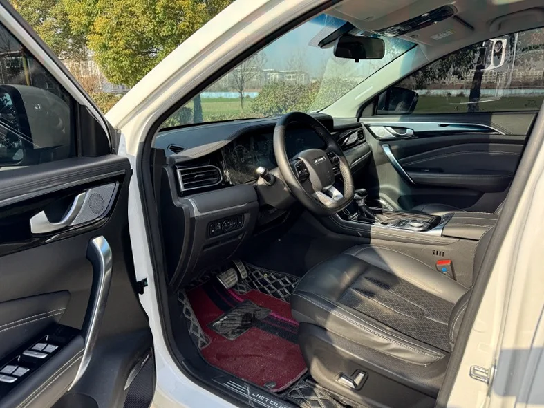 奇瑞捷途 后面外观三