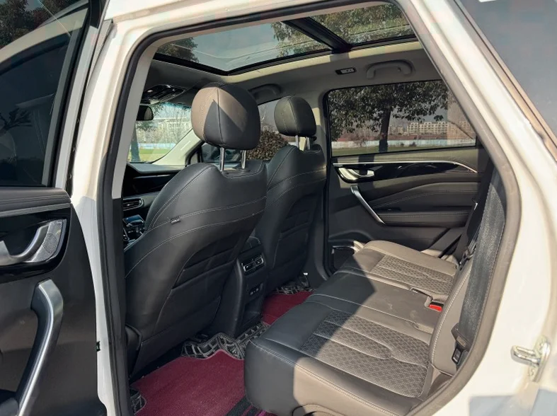 奇瑞捷途 内饰前排