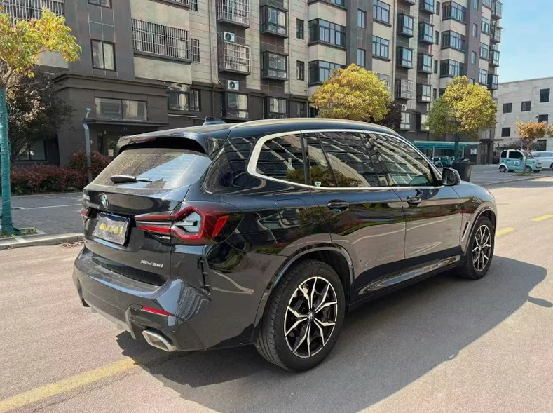 宝马X3 内饰后排