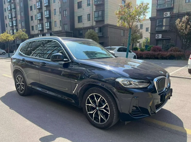 宝马X3 正面外观三