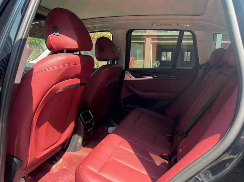 宝马X3 后面外观二