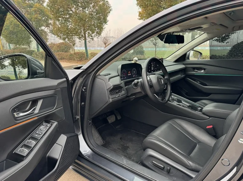 本田雅阁 后面外观三