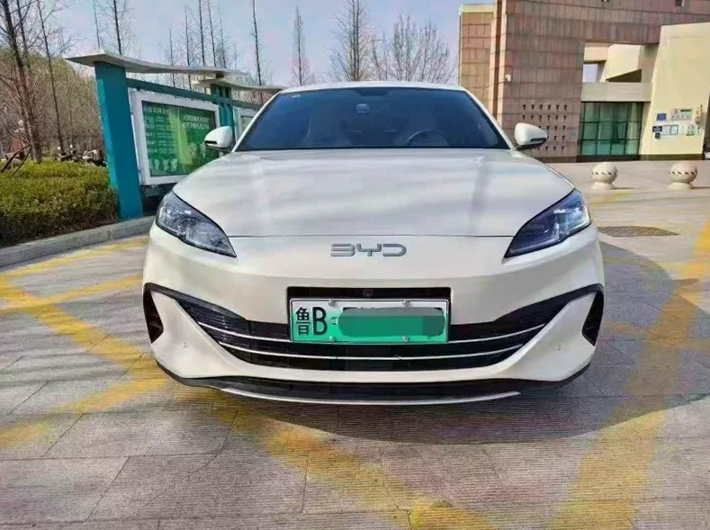 24年比亚迪海豹06 DM-i 80KM