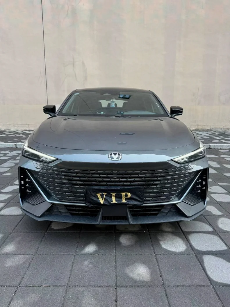 24年长安UNI-V 1.5T尊贵型