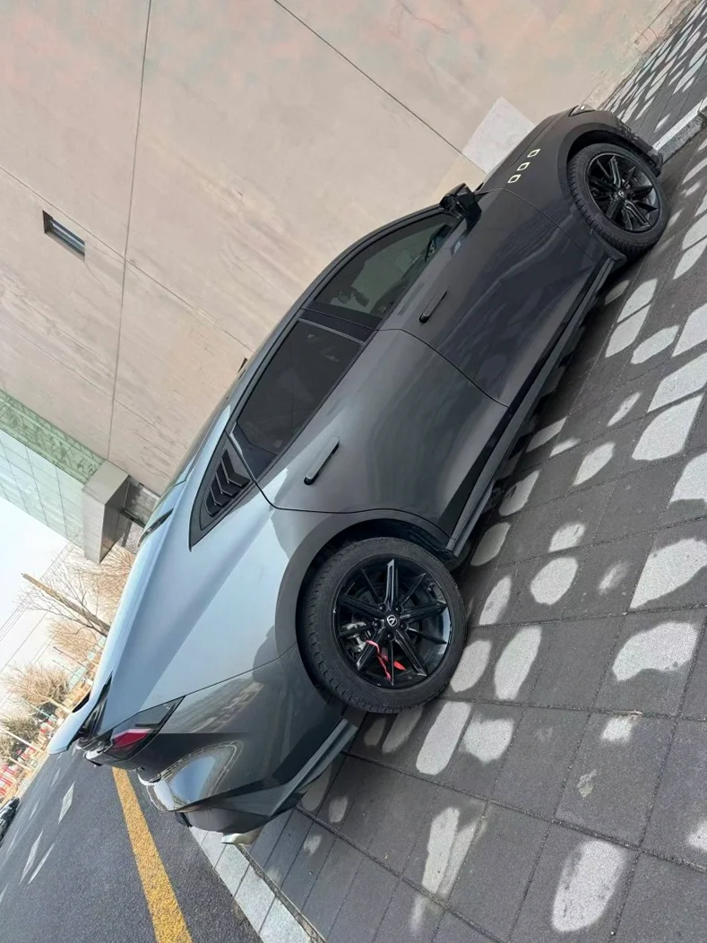 长安汽车UNI 后面外观三